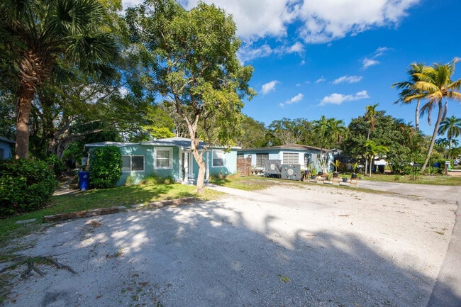 Building Photo - 1317 SW 31st St