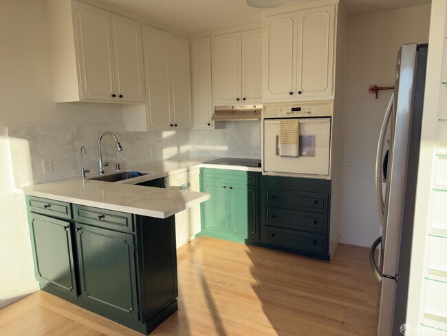 Building Photo - 134 Stanford Heights Ave