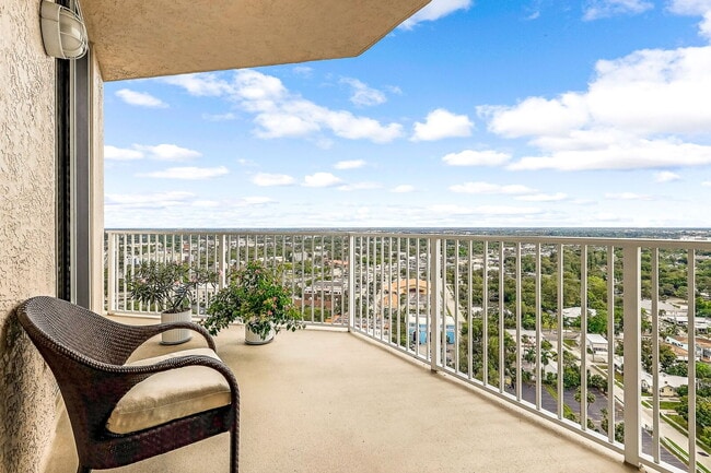 Building Photo - Stunning High-Rise Condo with Gulf Views –...