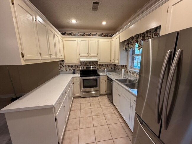 Building Photo - 52 Co Rd 296