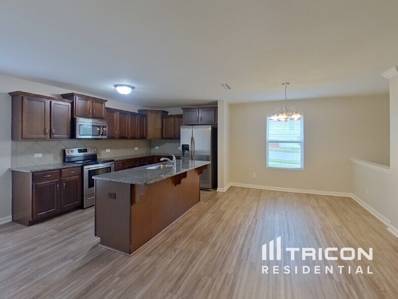 Building Photo - 845 Alta Wy
