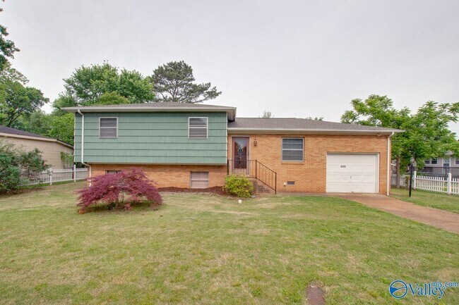Building Photo - 3902 Mccalley Pl