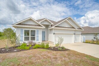 Building Photo - Deer Run 4-Bedroom Rental with 3-Car Garag...