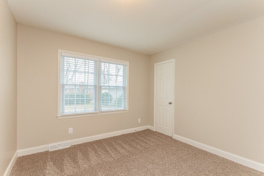 Building Photo - 5344 Evanshire Dr