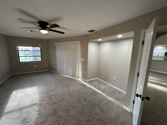 Building Photo - Newly Remodeled 3 Bedroom 2 Bath with Pool...