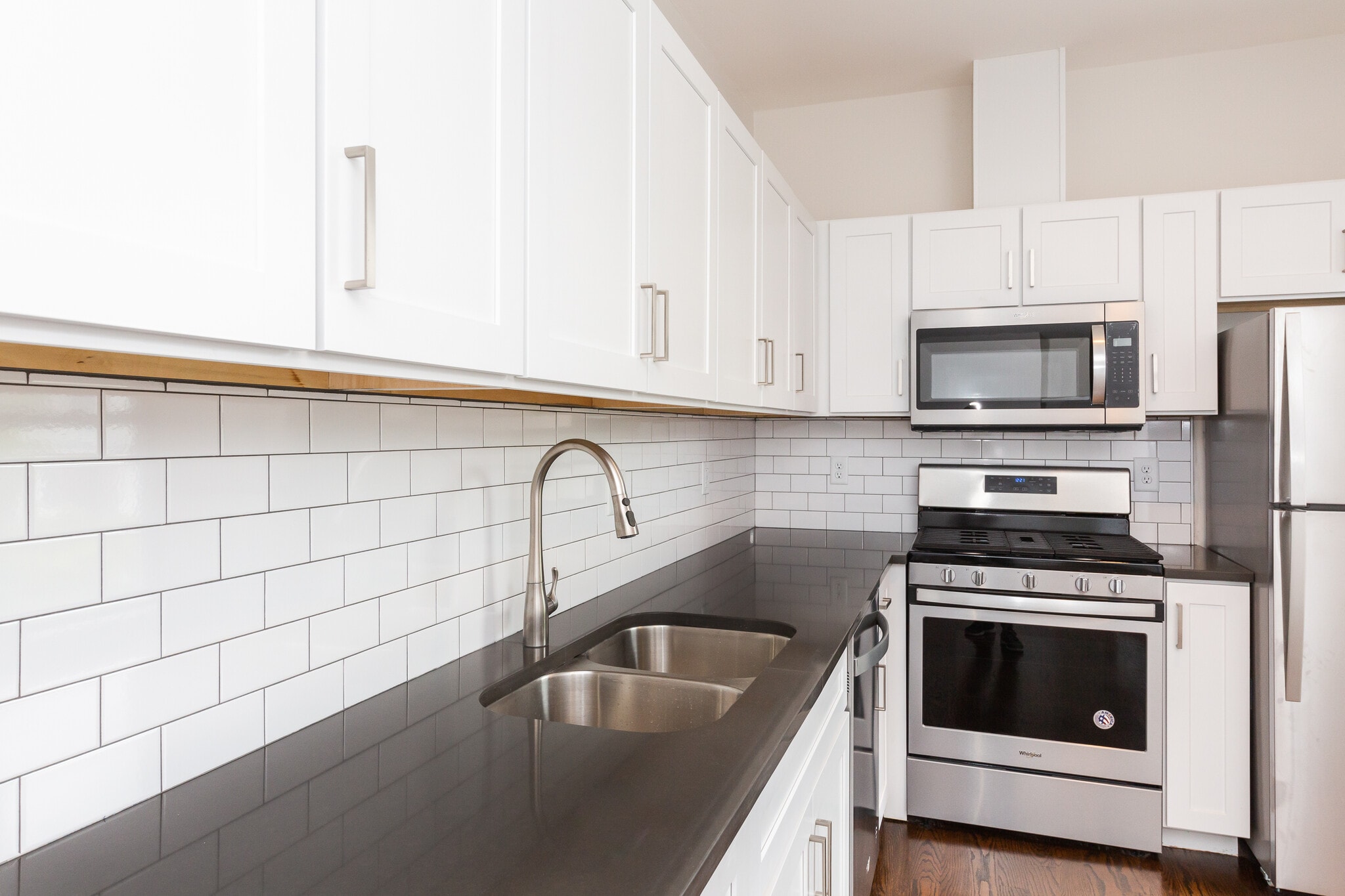 Building Photo - 22 Clary St