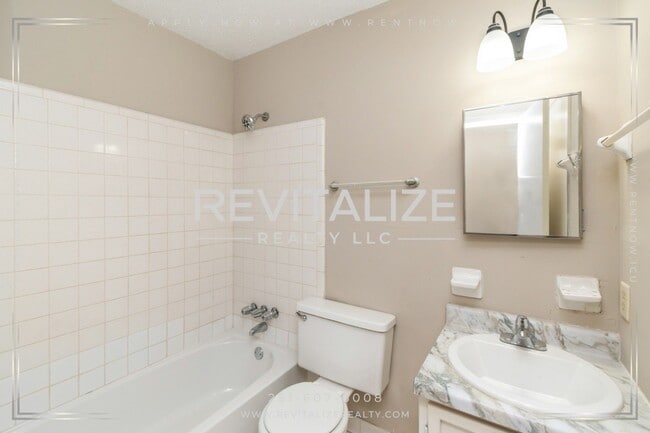 Building Photo - 3 Bedroom Bungalow in Mobile