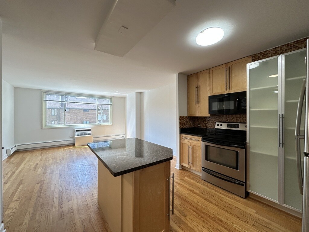 Building Photo - 1442 N Dearborn St
