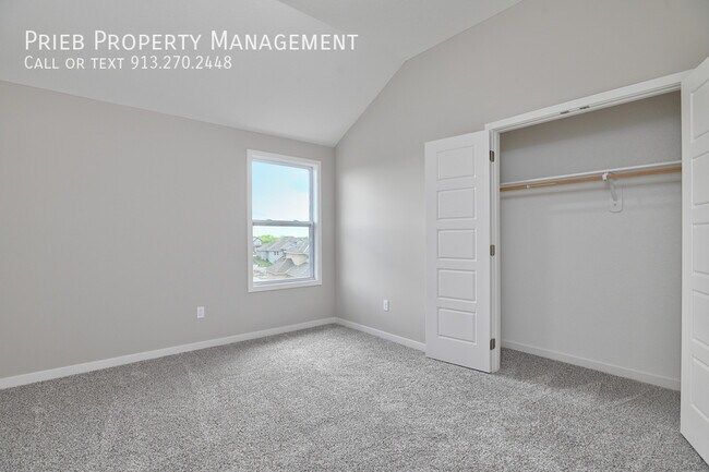 Building Photo - 2653 W Dartmouth St