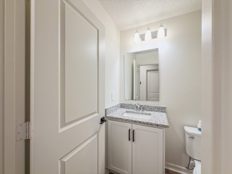 Building Photo - 9419 Westside Hls Dr