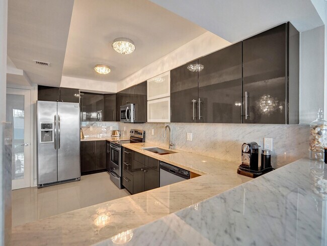 Building Photo - 3430 Galt Ocean Dr