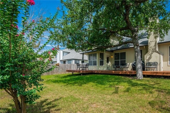 Building Photo - 15713 Monona Cove