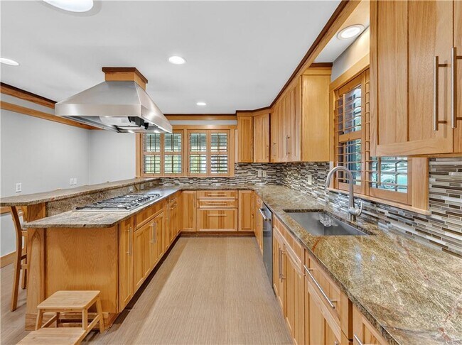 Building Photo - 239 Bulgarmarsh Rd