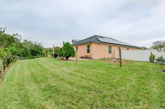 Building Photo - 1511 Whitewater Falls Dr