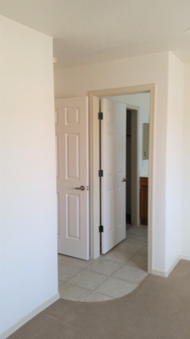 Building Photo - Modern Southside Duplex