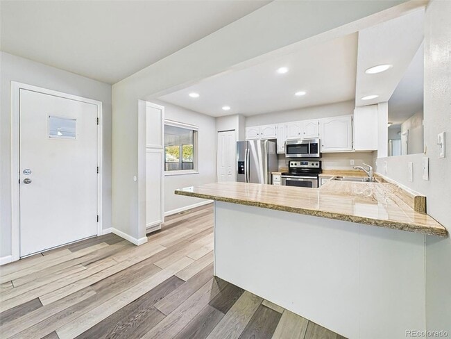 Building Photo - 3065 Penmoor Dr