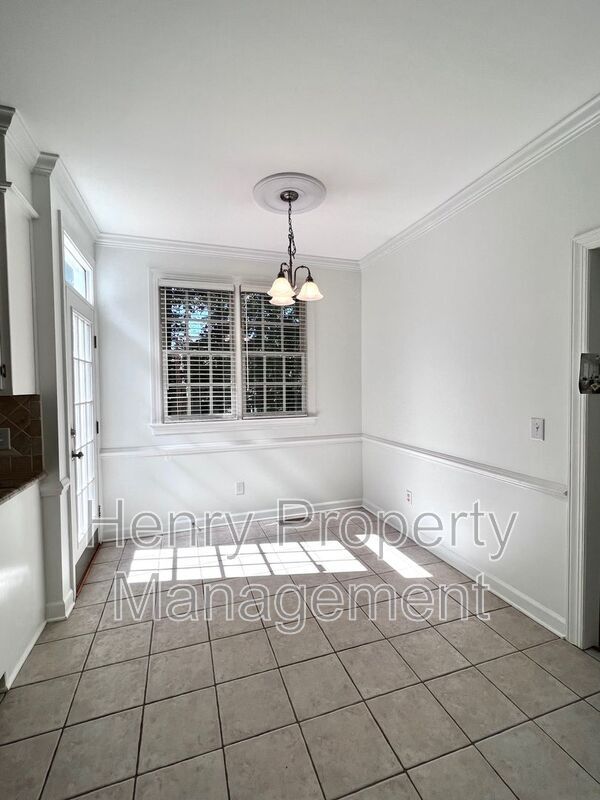 Building Photo - 321 Parkmeadow Dr