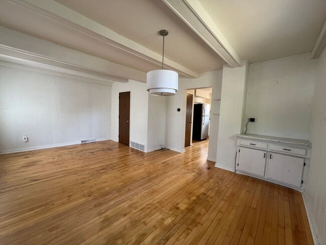 Building Photo - 2 Bed 1 Bath Single Family Home in Wausau