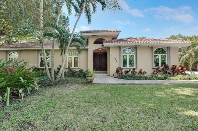 Primary Photo - 13550 SW 82nd Ave