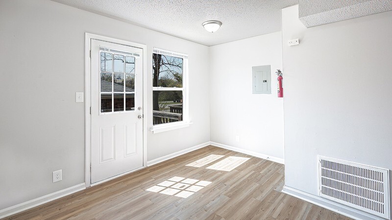 Building Photo - 815 Golf View Pl