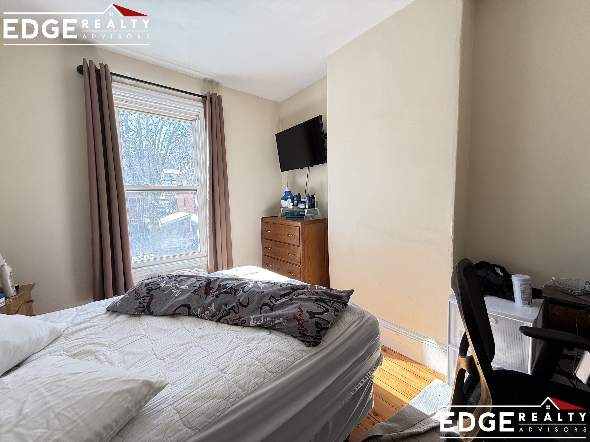 Building Photo - 2 Woodmont St