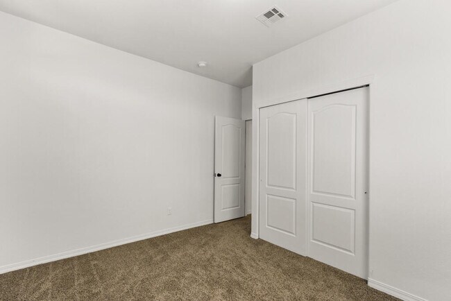 Building Photo - 14242 John Scagno