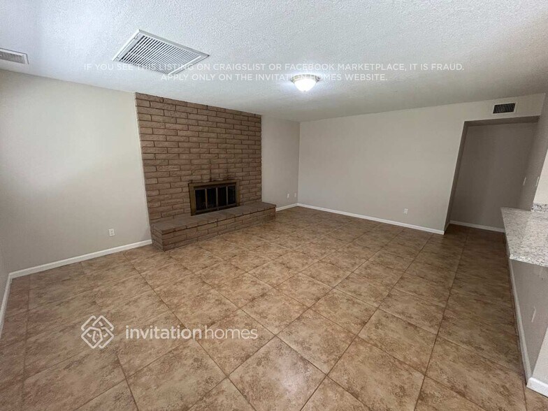 Building Photo - 5301 W Wood Dr