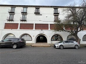 Building Photo - 1418 Beech Ave