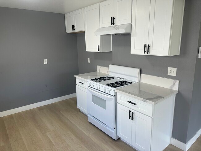 Building Photo - SMRSB