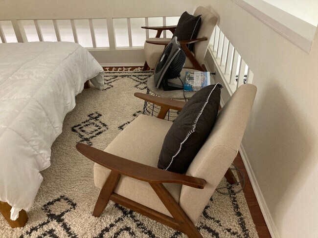 Building Photo - Beachside Furnished Retreat! Remodeled 2BD/2BA Condo Steps from the Sand!