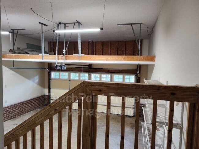Building Photo - 7235 Kinsmore Ln