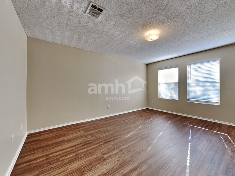 Building Photo - 5350 Driftway Dr