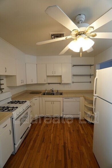 Building Photo - 1818 S Dahlia St