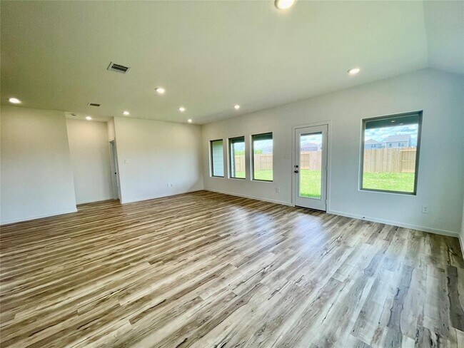 Building Photo - 17202 Coppice Oak Dr