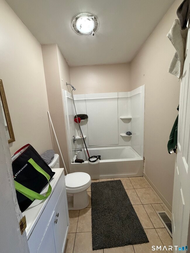 Building Photo - 65 Liberty St