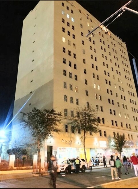 Building Photo - 1205 St Charles Ave