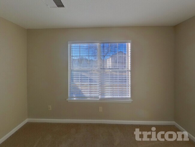 Building Photo - 868 Asbury Way