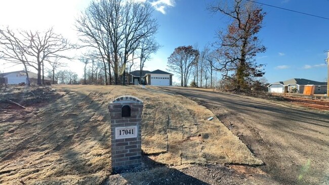 Building Photo - 17041 NONE BUCK Cir