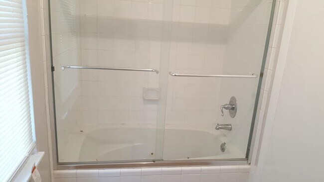 Building Photo - 9809 Richmond Ave.