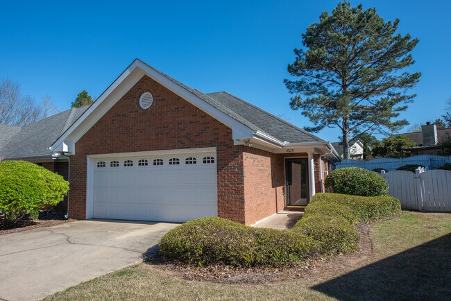 Primary Photo - 1605 Over Cup Cir