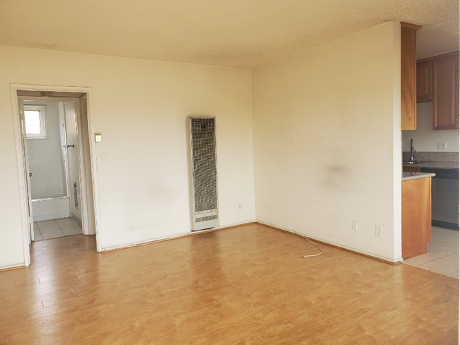 Building Photo - 1128 Raymond Ave