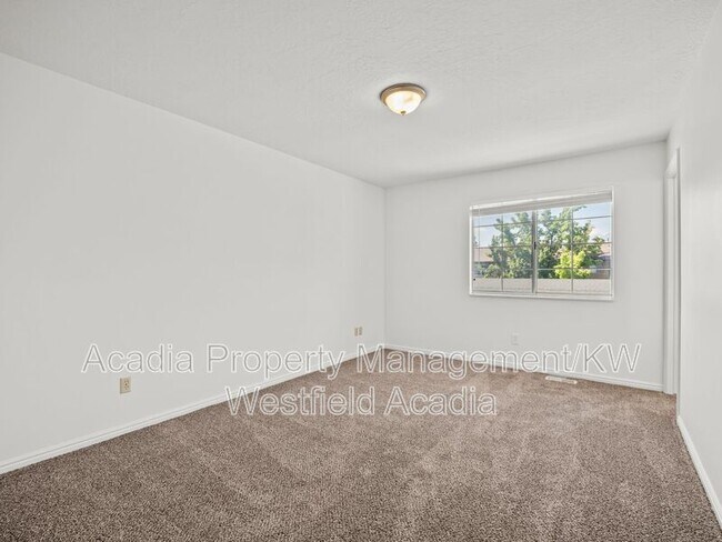 Building Photo - 945 S Freedom Blvd