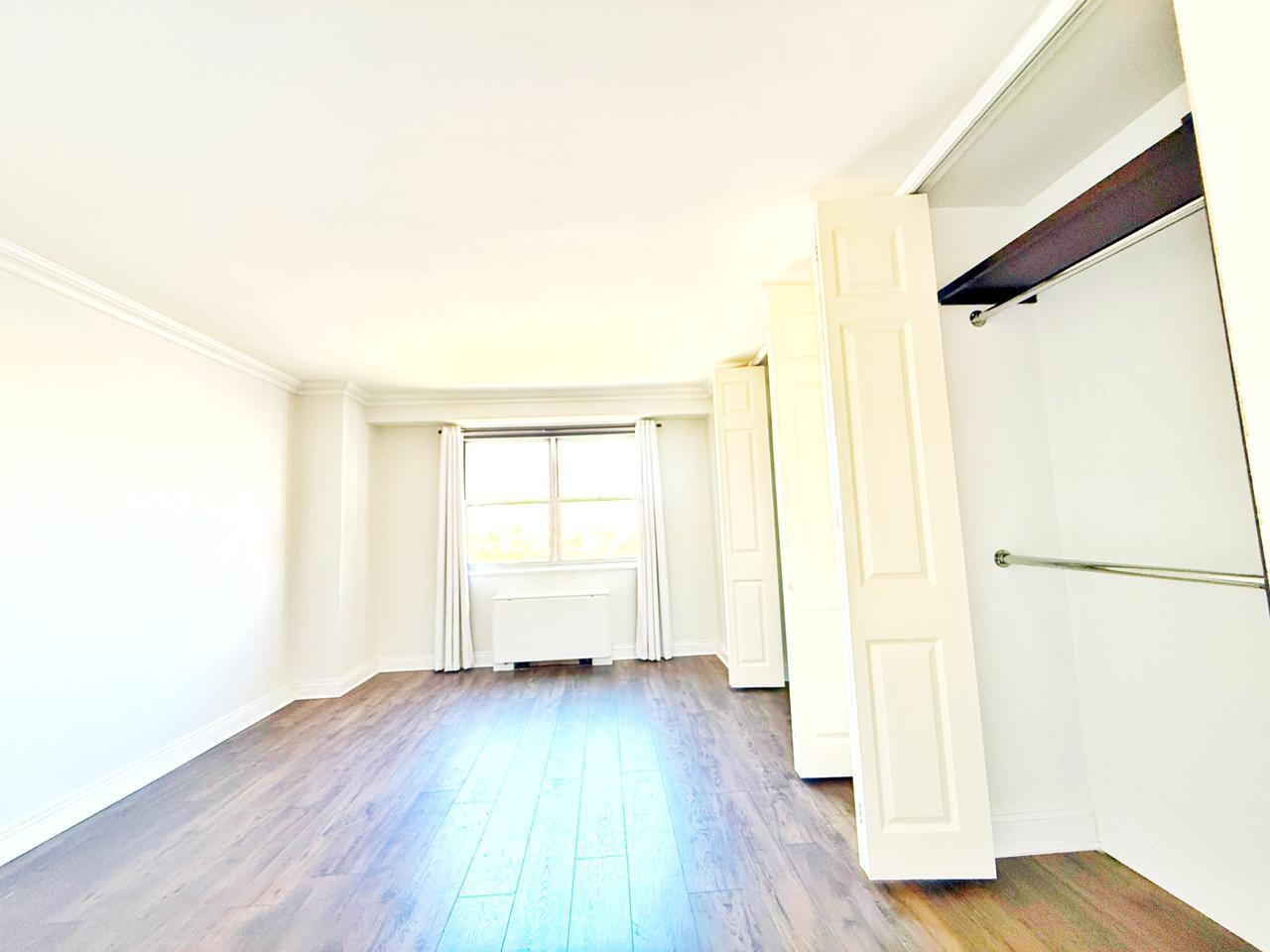 Building Photo - 6600 Boulevard E