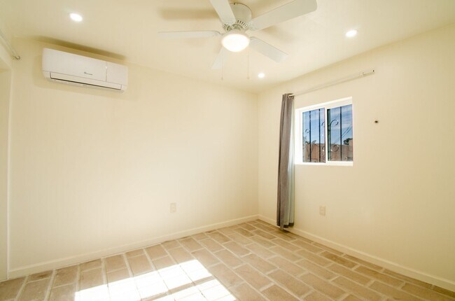 Building Photo - Newly Remodeled Home Near University of Arizona!