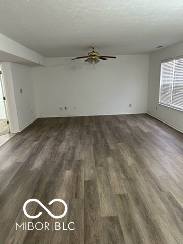 Building Photo - 9677 Fireside Ln
