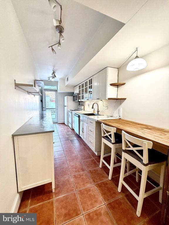 Building Photo - 1412 A St SE