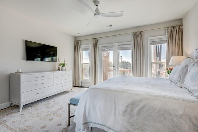 Building Photo - 4231 Deming Cir