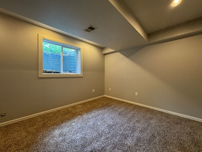 Building Photo - Nice Home in North Loveland