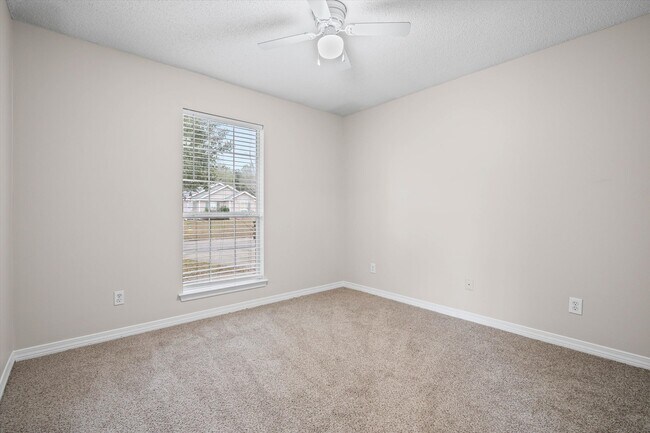 Building Photo - 8729 Three Dean Way