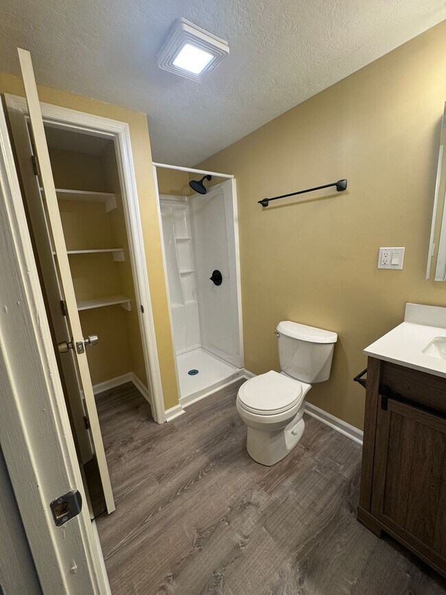 Building Photo - Beautifully Renovated 2 Bedroom, 2 Bathroom Home in the Heart of Martinez